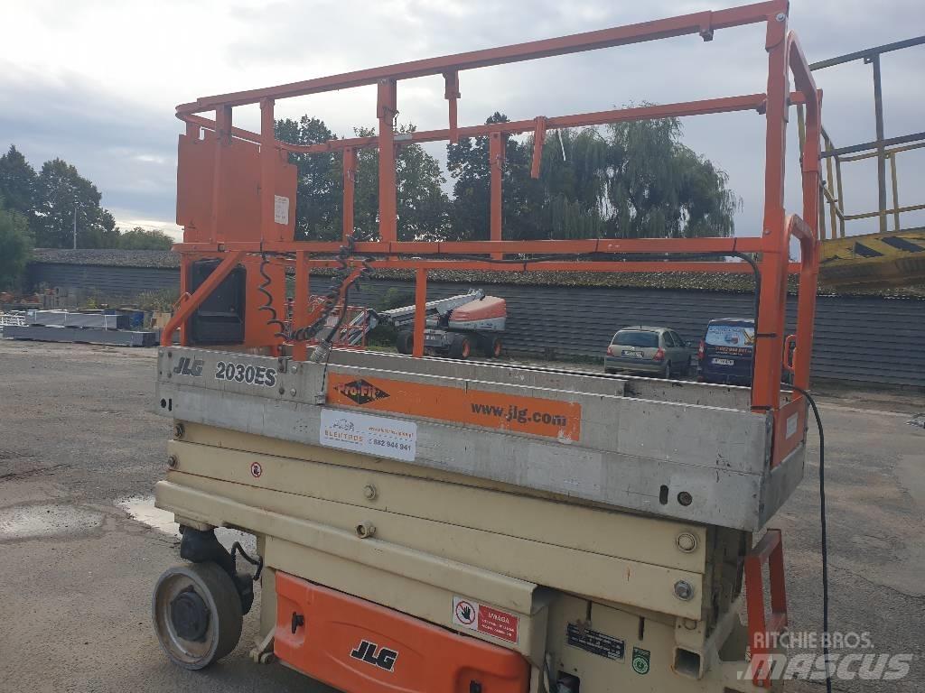 JLG 2030 ES 剪式升降機