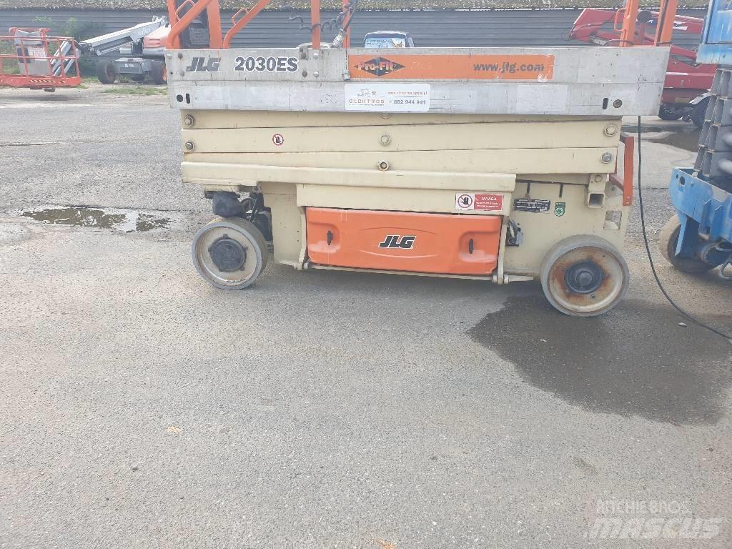 JLG 2030 ES 剪式升降機