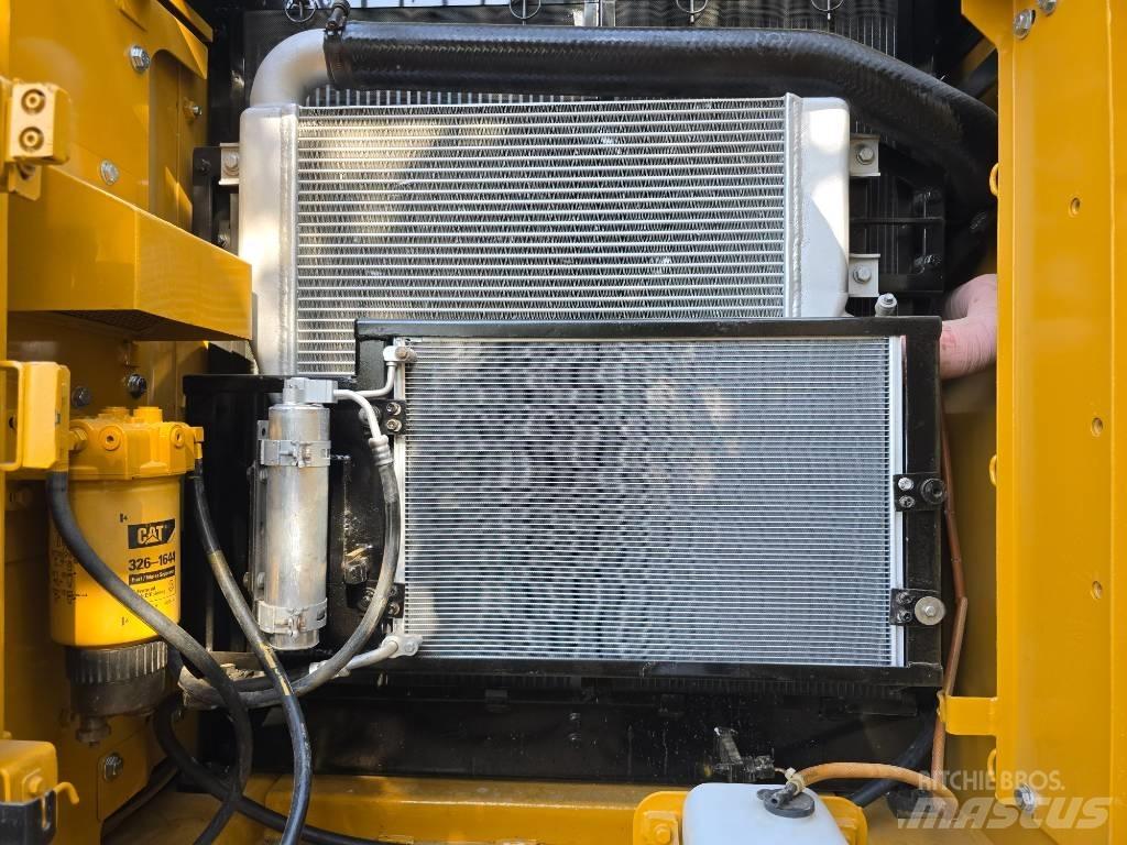 CAT 320D2 履帶式 挖土機/掘鑿機/挖掘機