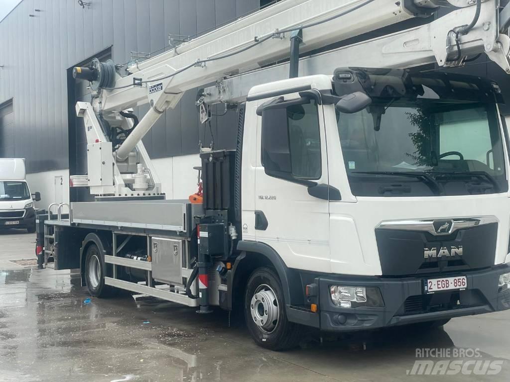 Böcker AK 36/4000 全路面起重機/吊車