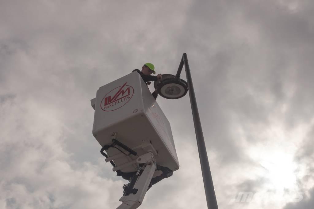 Iveco IS35SI2AA 卡車裝載高空作業車