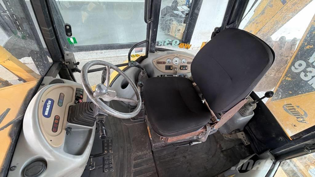 Komatsu WB 93 R 反鏟裝載機