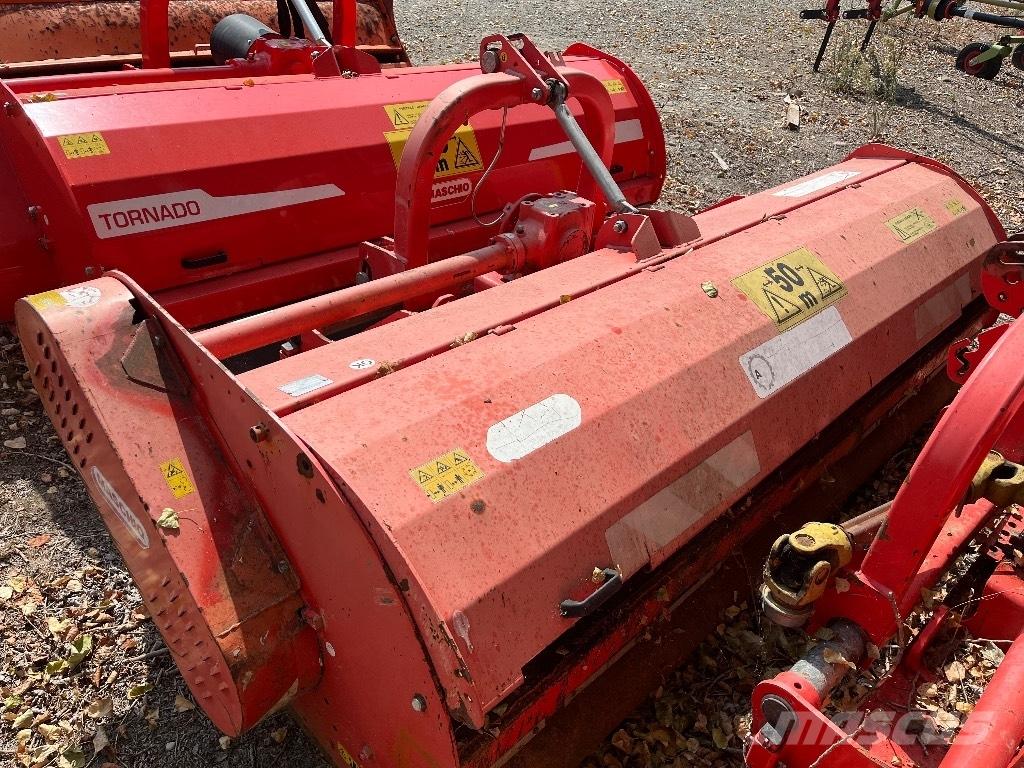 Maschio Tornado 280 莖葉去葉機