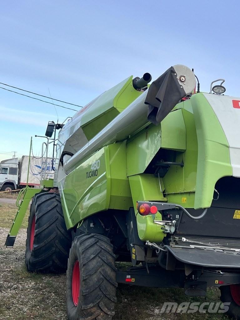 CLAAS Tucano 480 聯合收穫機