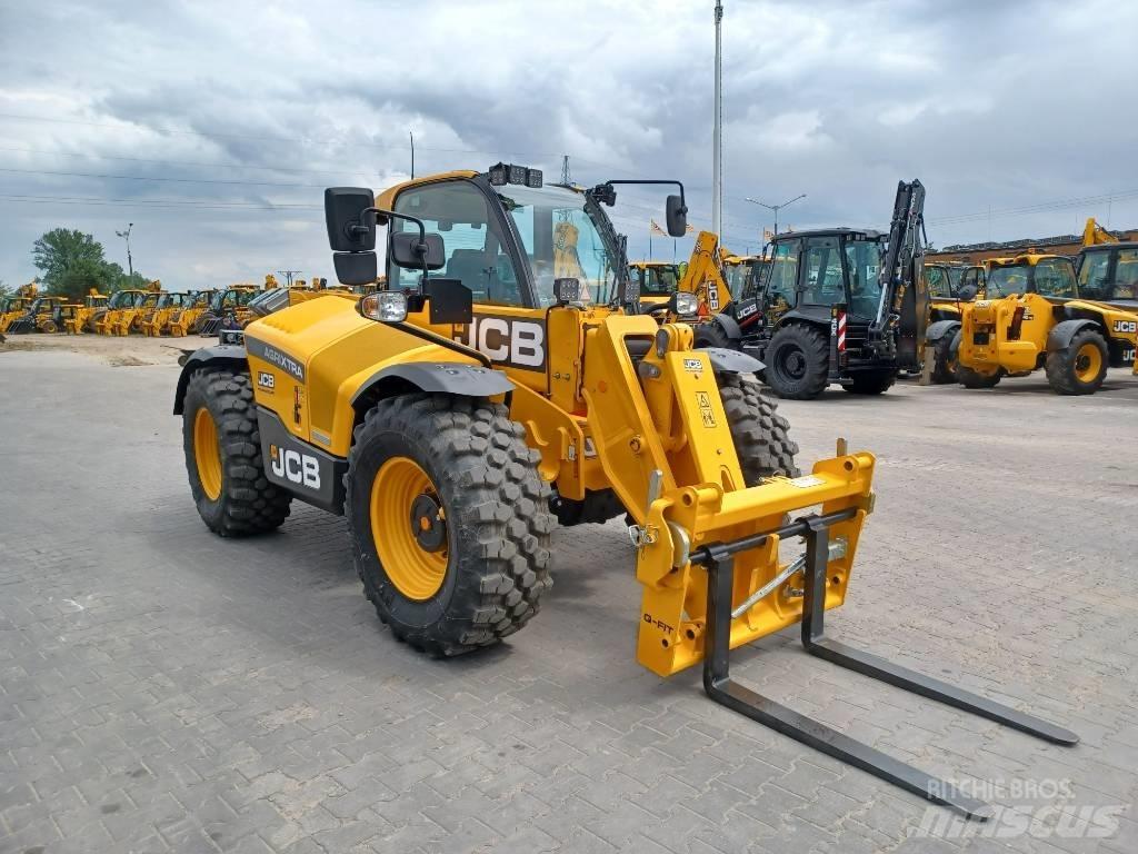JCB 542-70 Agri Xtra 農業用伸縮臂裝載機