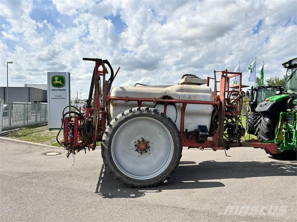 Holder IN280 牽引式噴霧機