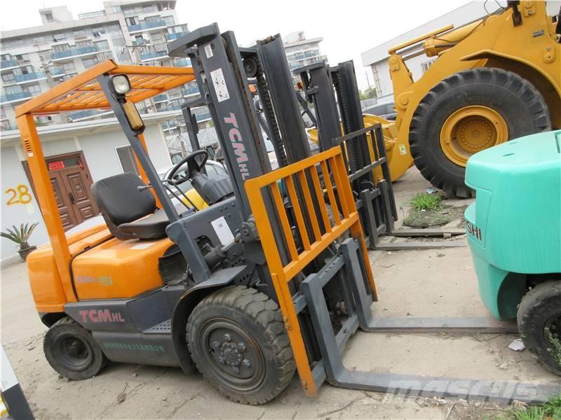 TCM FD 30 柴油卡車