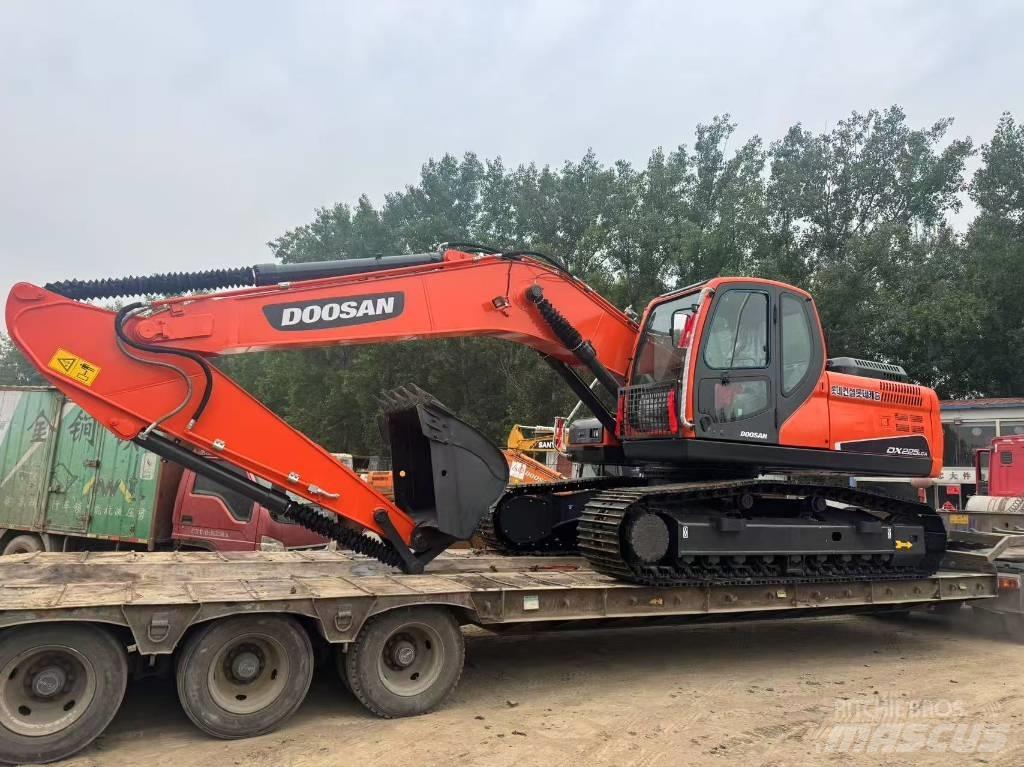 Doosan DX 225 LCA 履帶式 挖土機/掘鑿機/挖掘機