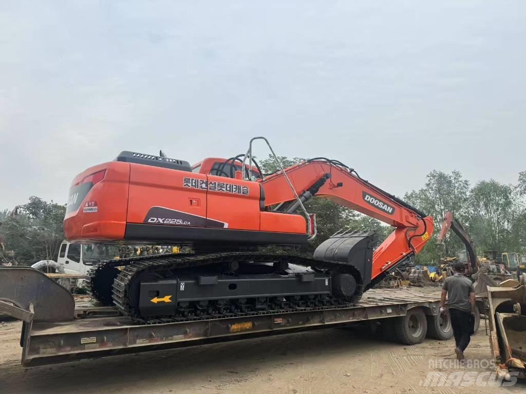 Doosan DX 225 LCA 履帶式 挖土機/掘鑿機/挖掘機
