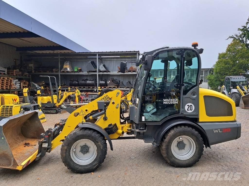 Wacker Neuson WL38 輪胎式裝載機