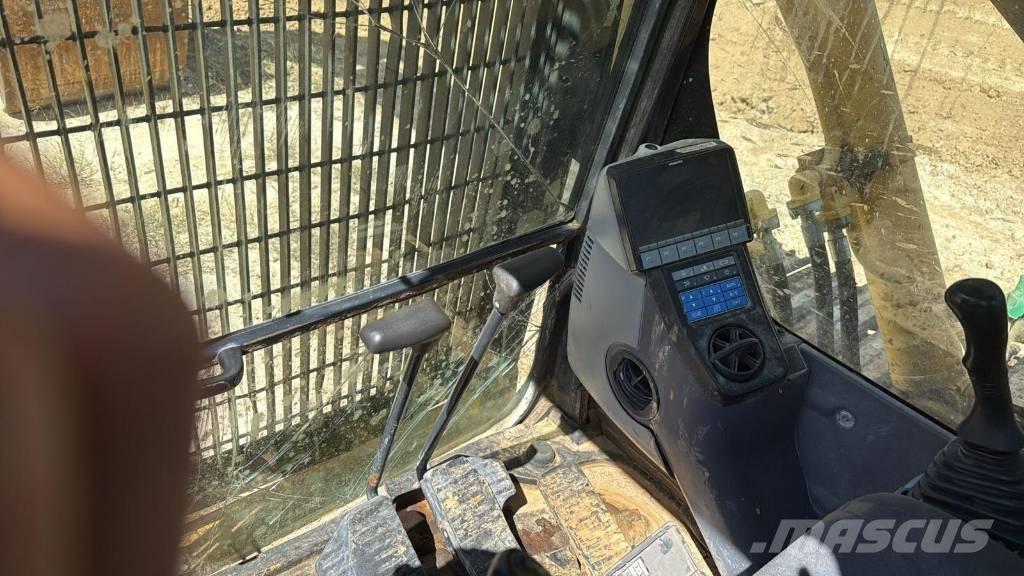 Komatsu 2012 履帶式起重機