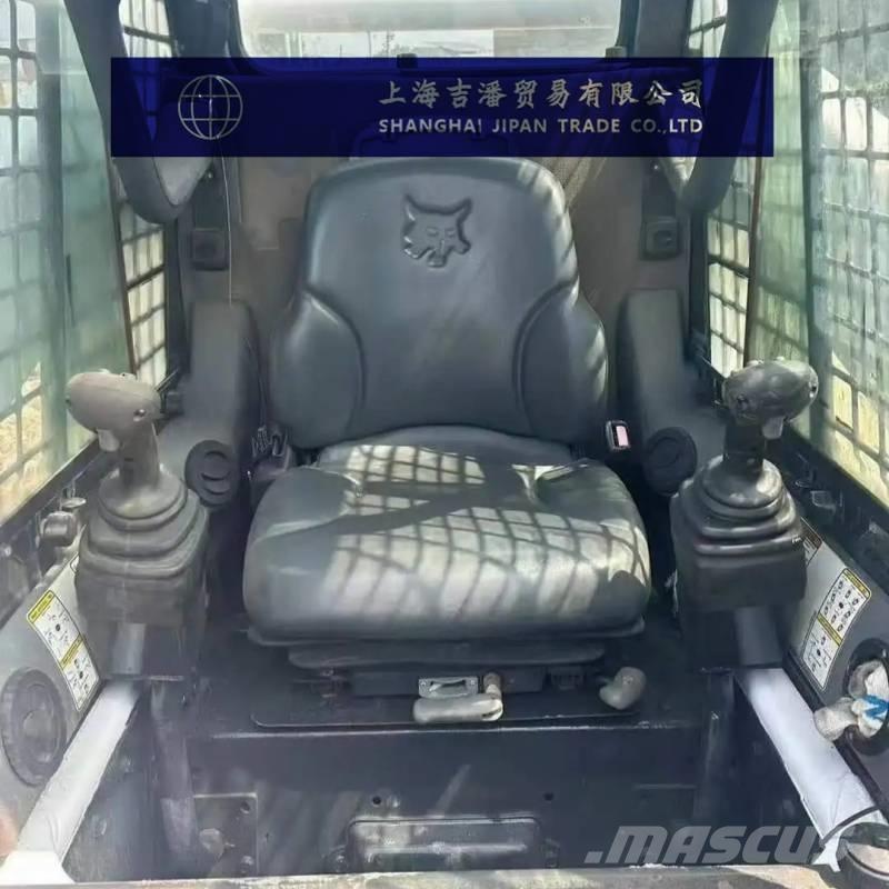 Bobcat S 330 滑移轉向裝載機