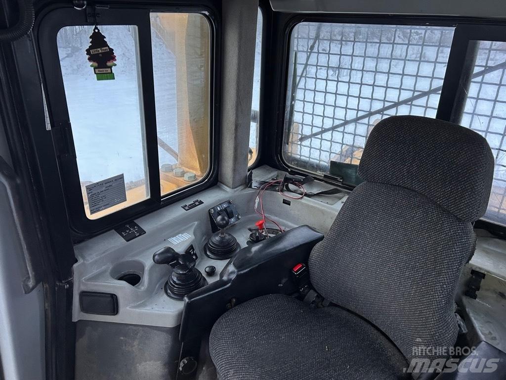CAT D 8 R 履帶推土機