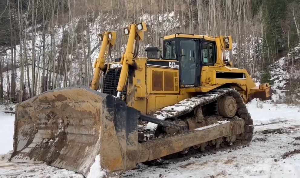 CAT D 8 R 履帶推土機