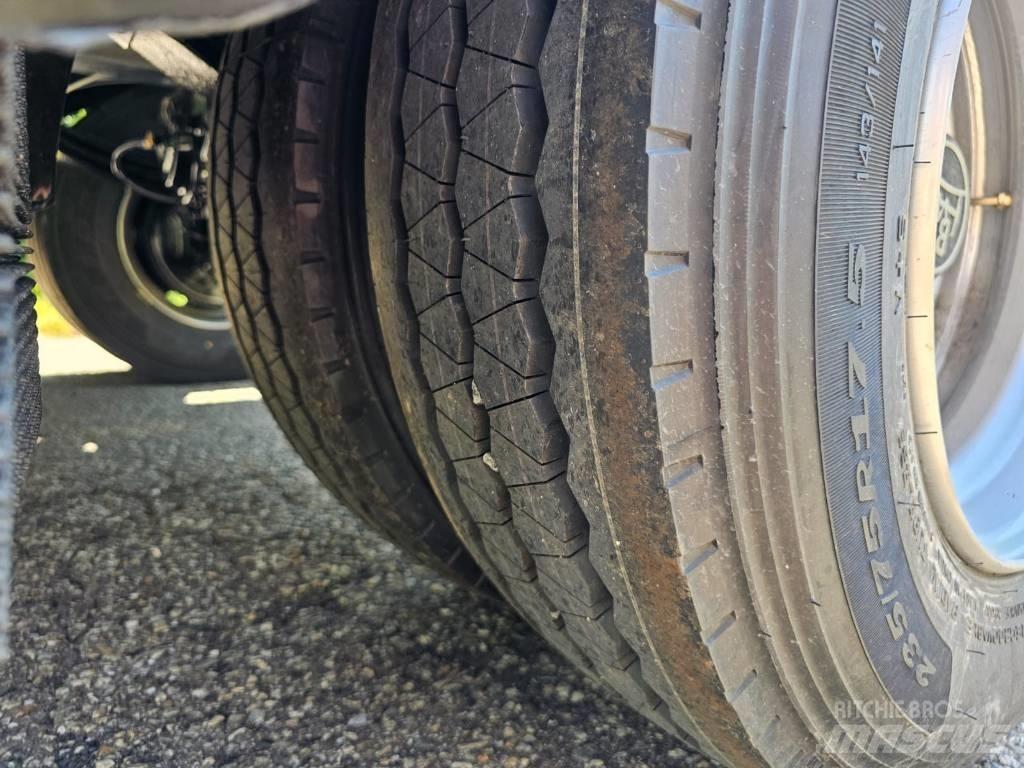 Fliegl DTS-S 300 低架裝載車