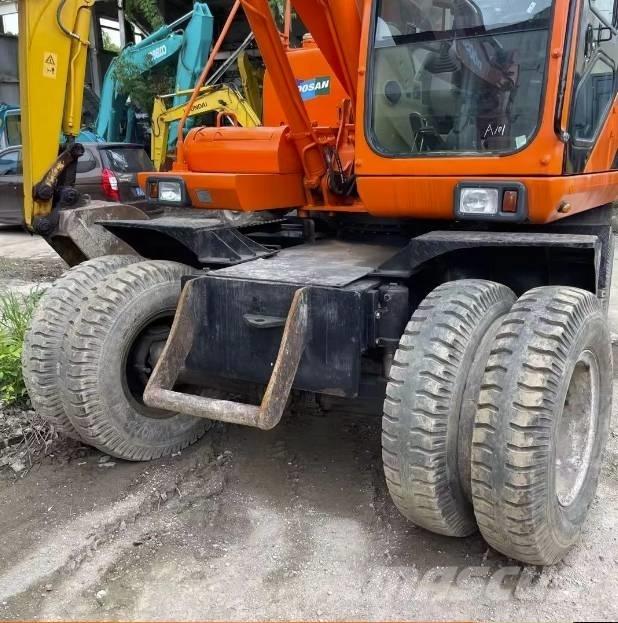 Doosan DH150W-7 旋轉式挖土機/掘鑿機/挖掘機