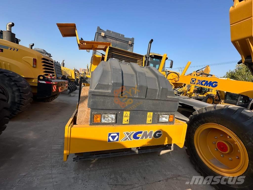 XCMG XD 103 土壤壓實機