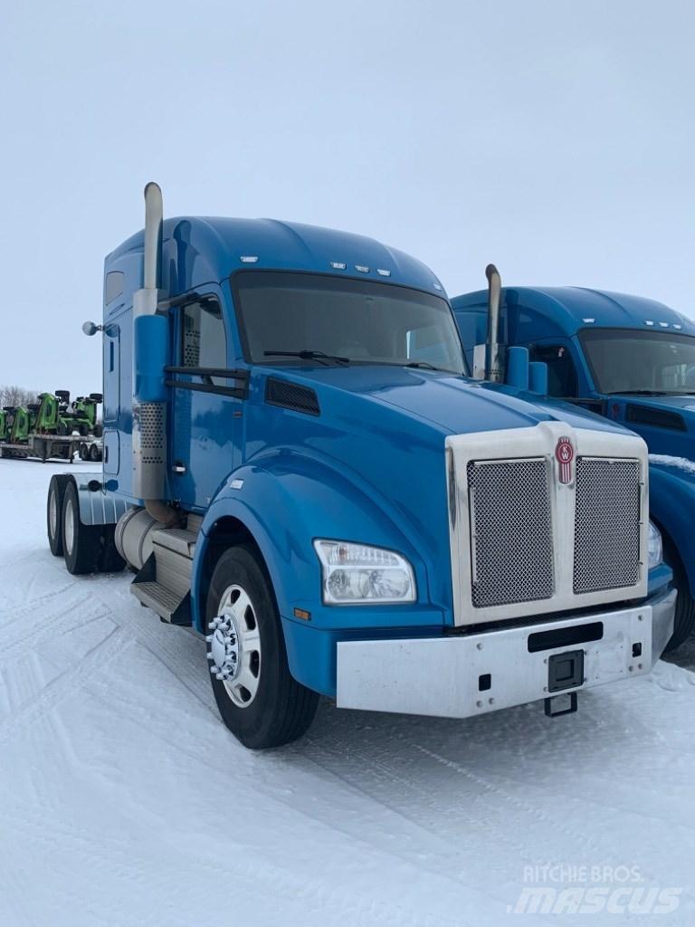 Kenworth T-880 曳引機組件