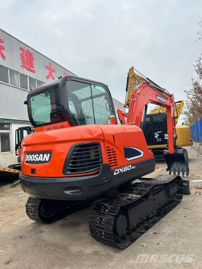 Doosan DX 60 履帶式 挖土機/掘鑿機/挖掘機