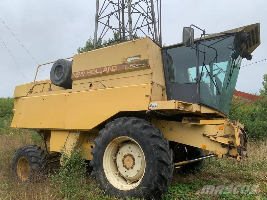 New Holland TX 32 聯合收穫機