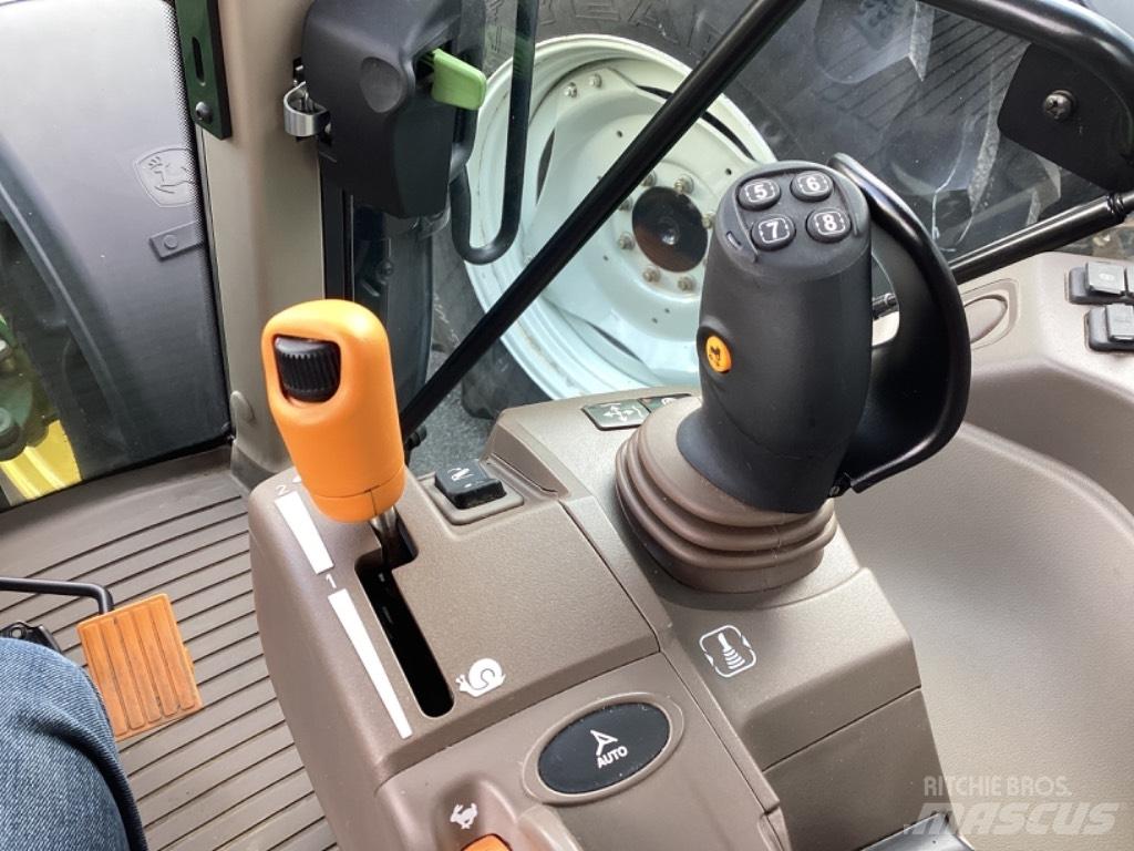 John Deere 6120M 曳引機