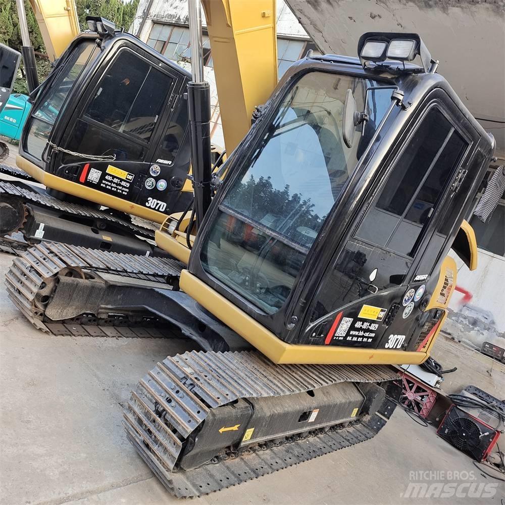 CAT 307 D 小型挖土機/掘鑿機<7t(小型挖掘機)