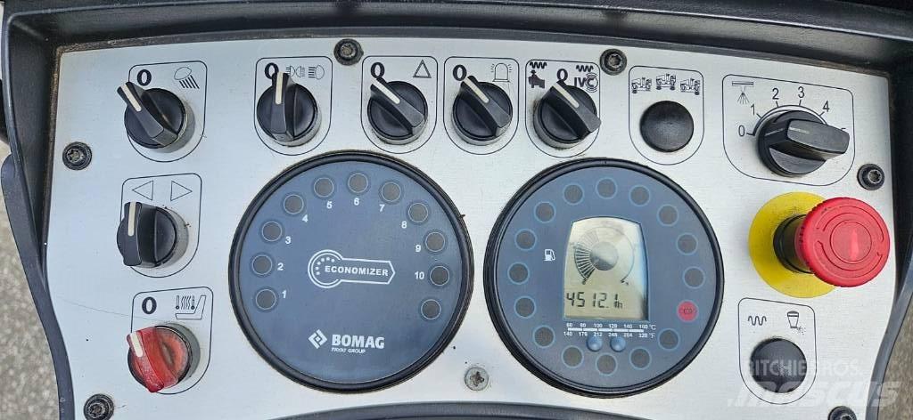 Bomag BW 138 AC-5 複合式滾壓機