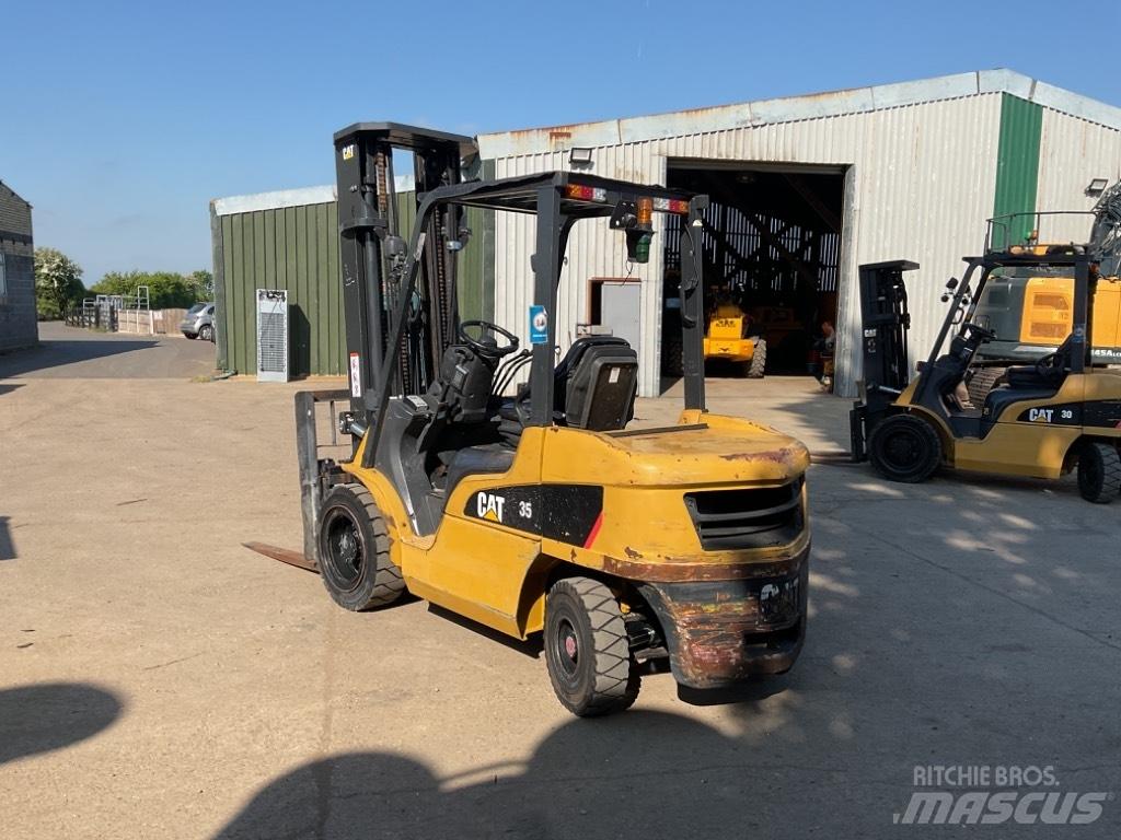 CAT DP35NT 柴油卡車