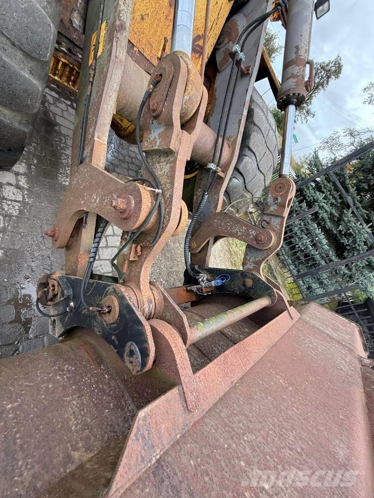 Volvo L 120 輪胎式裝載機