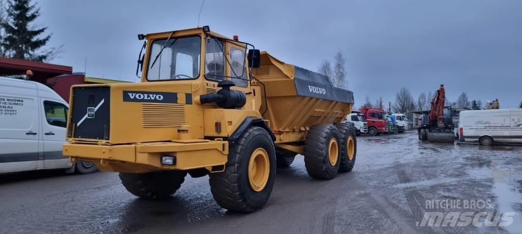 Volvo A 25 C 6x6 鉸接式起吊車