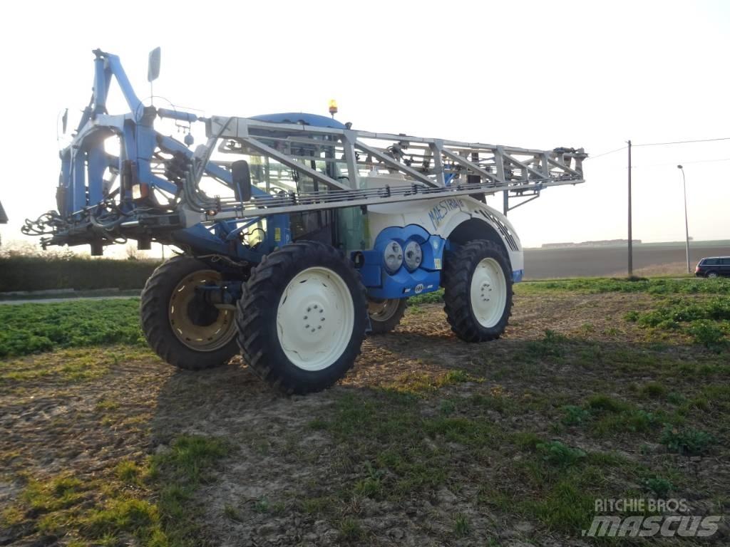 Matrot Maestria 15 自走式噴霧機