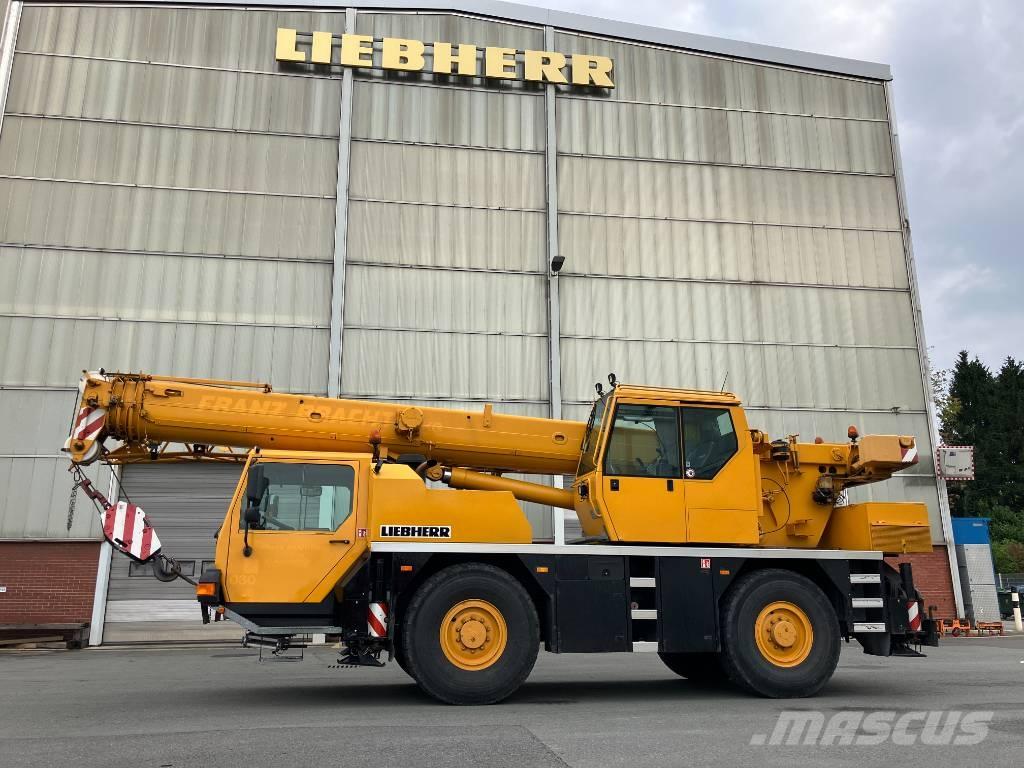 Liebherr LTM 1030-2 全路面起重機/吊車