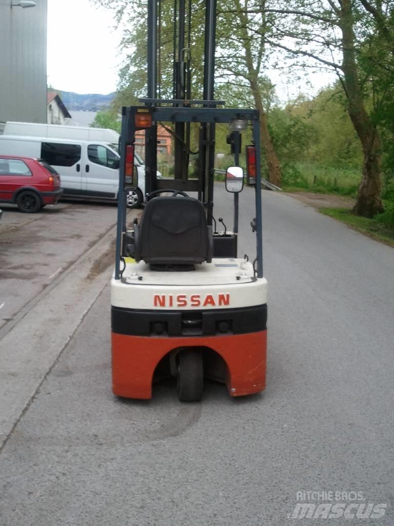 Nissan N01L15U 電動堆高機