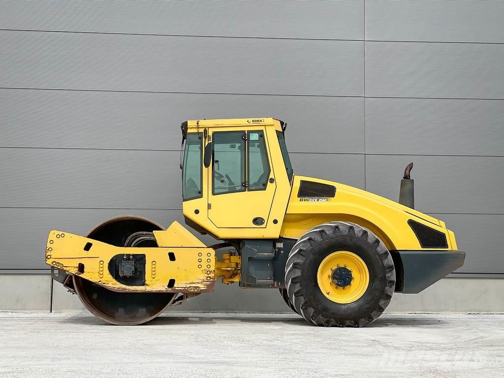 Bomag BW 213 DH-4 單輪滾壓機