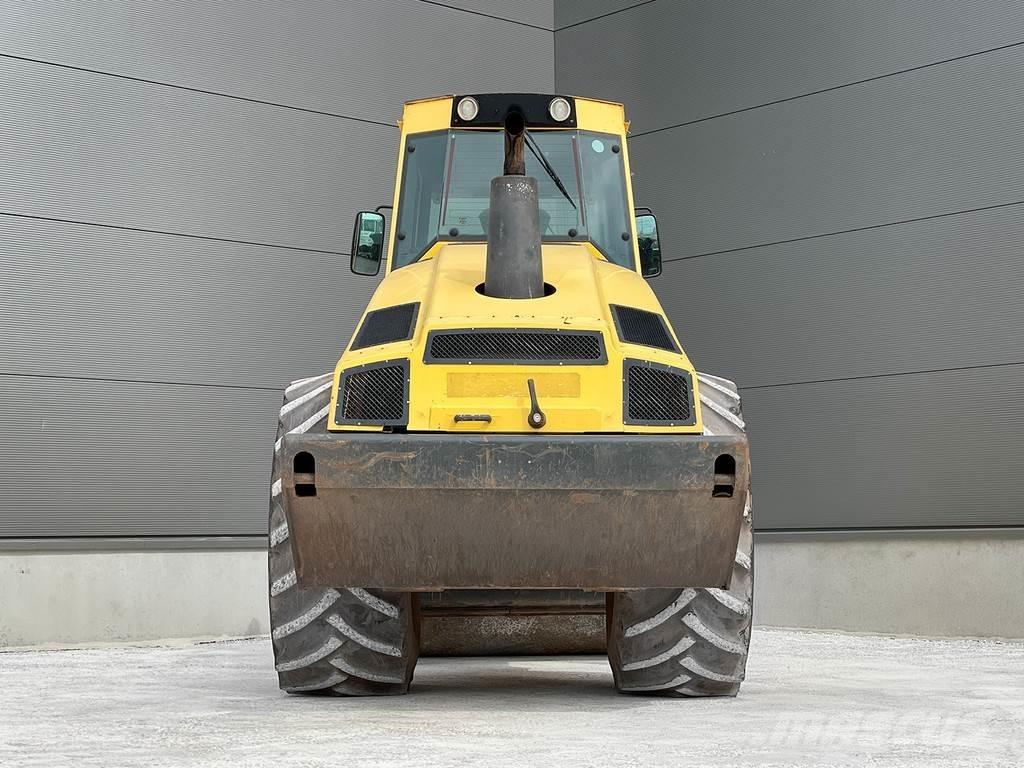 Bomag BW 213 DH-4 單輪滾壓機
