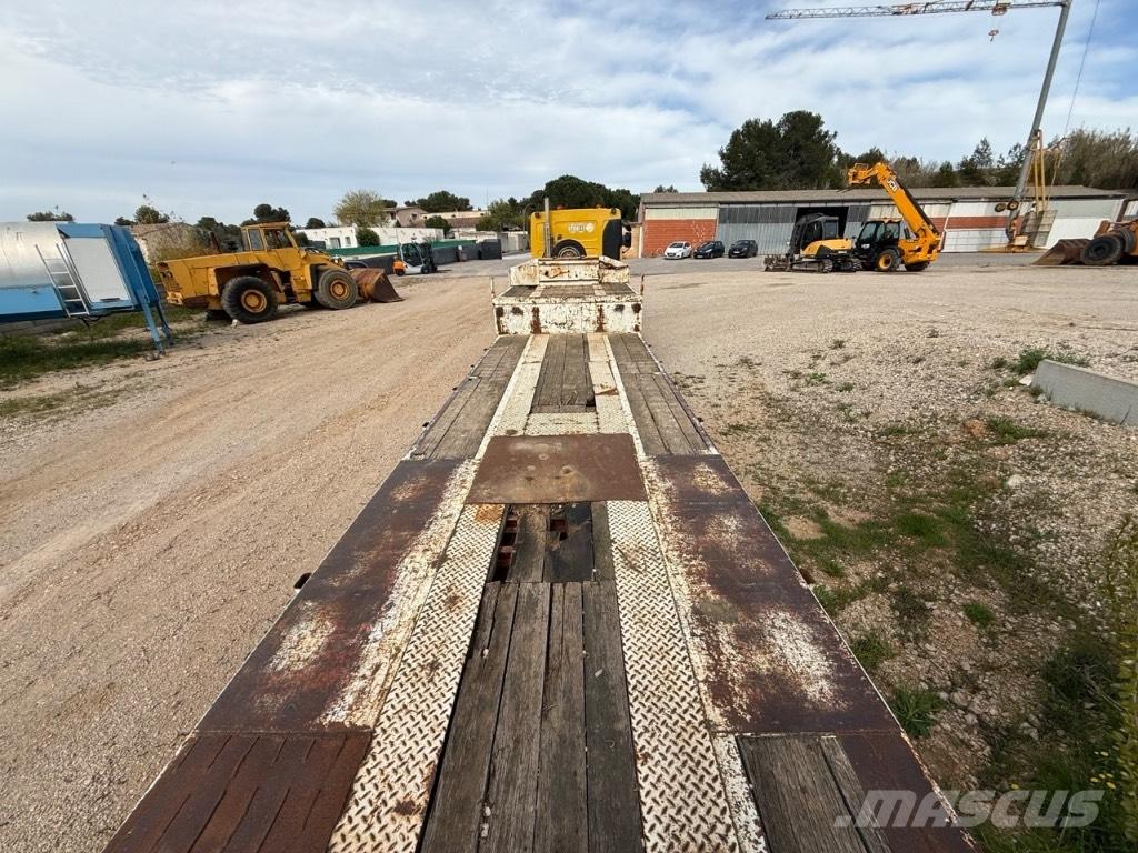 Renault Kerax 車輛運輸半拖車