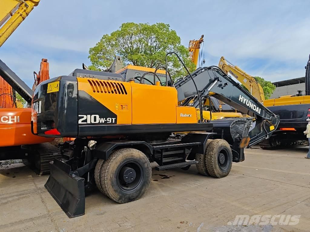 Hyundai R210W-9 旋轉式挖土機/掘鑿機/挖掘機
