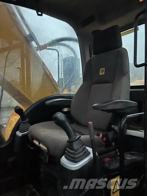 JCB JS 220 LC 履帶式 挖土機/掘鑿機/挖掘機