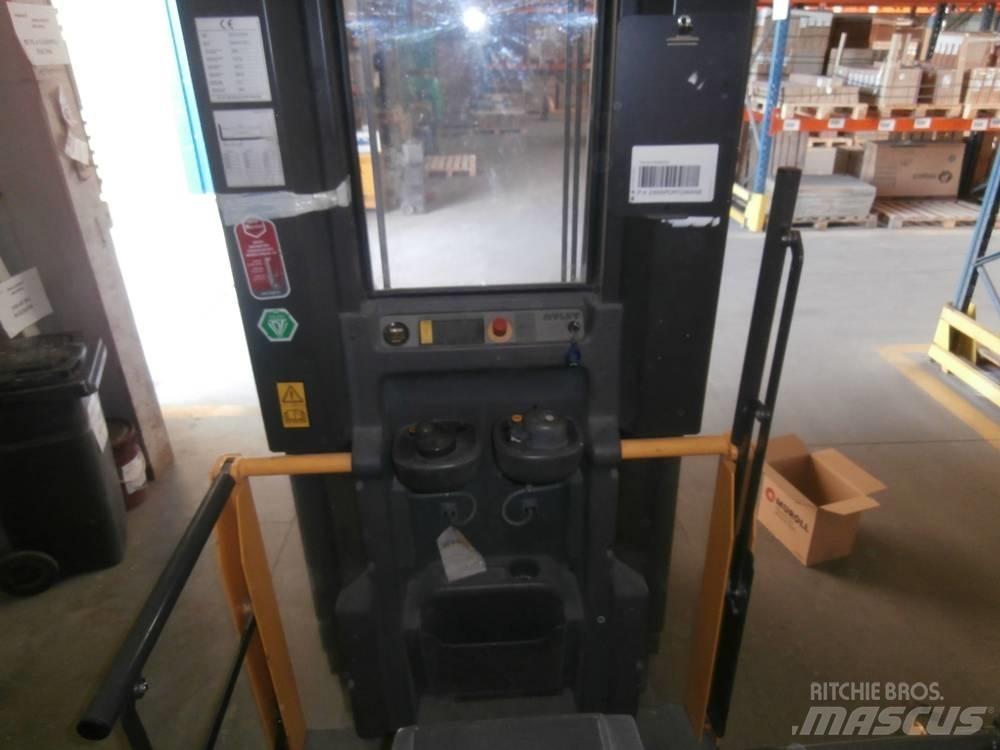 Atlet OPH/100TVI483 高舉式裝載機