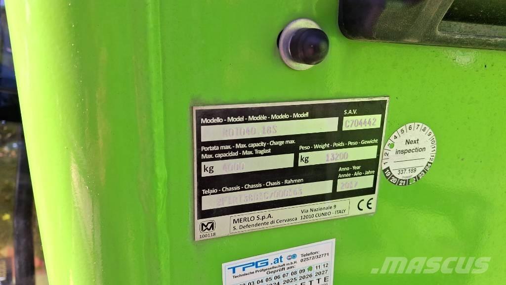 Merlo Roto 40.18 伸縮臂操作車