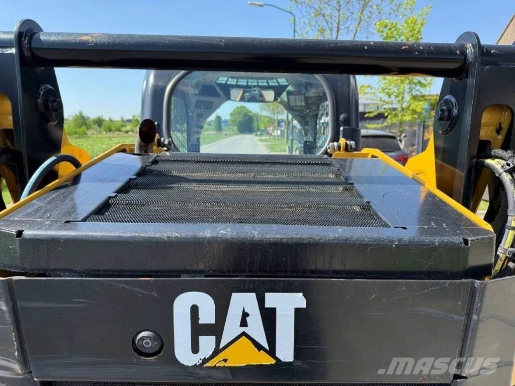 CAT 259D 滑移轉向裝載機