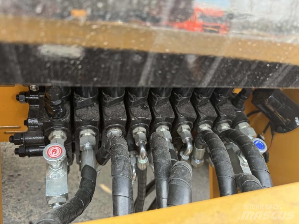 CAT 420 F 反鏟裝載機