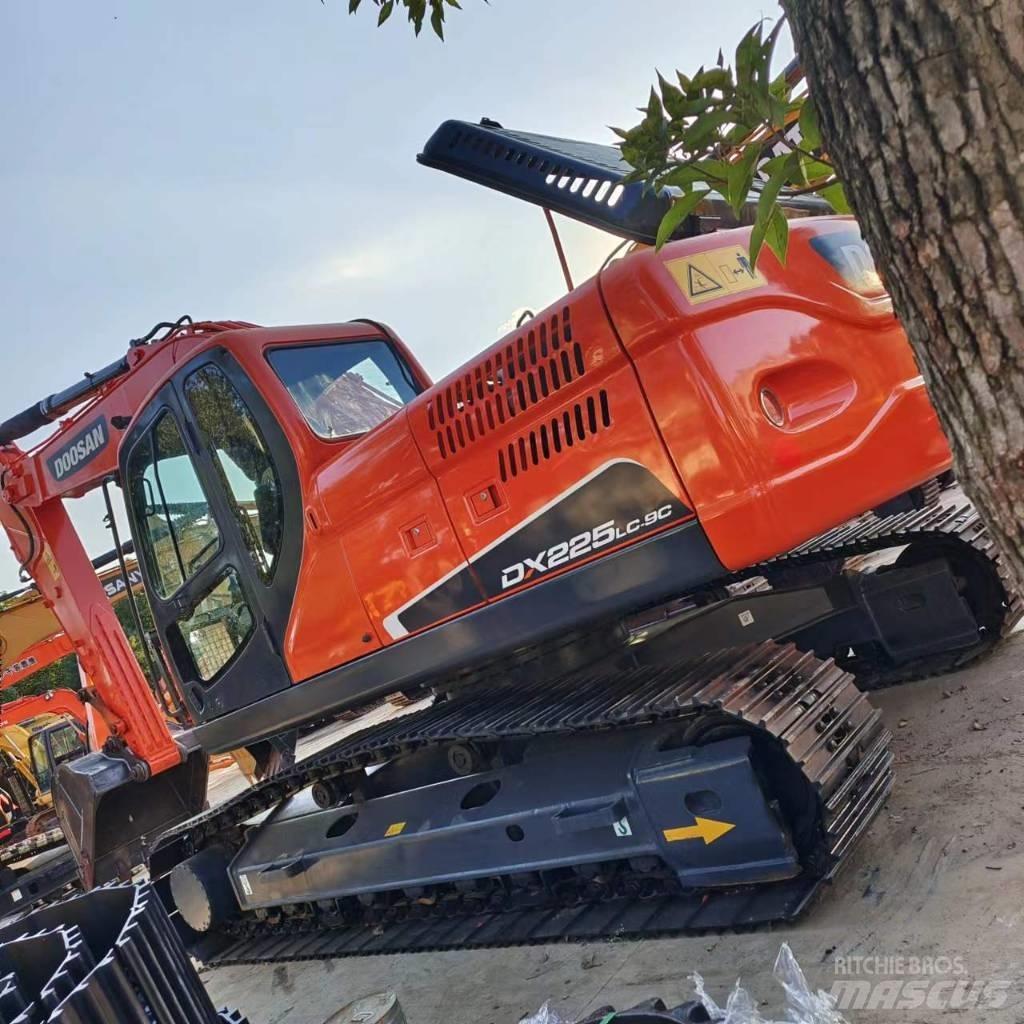 Doosan DX 225 LC 履帶式 挖土機/掘鑿機/挖掘機