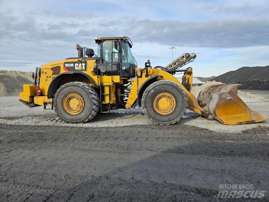 CAT 982 M 輪胎式裝載機