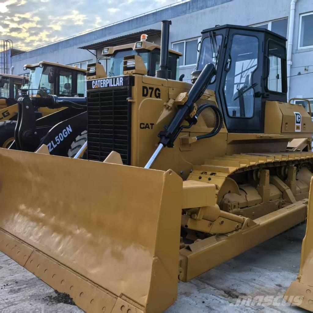 CAT D 7 G 平土機