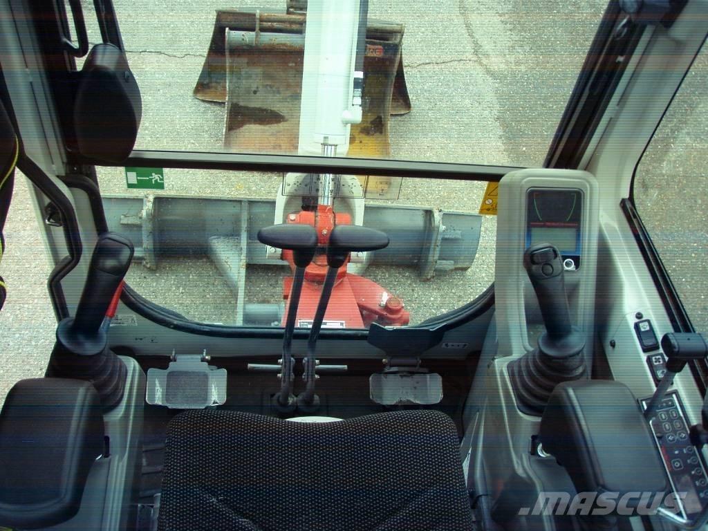 Takeuchi TB 216 小型挖土機/掘鑿機<7t(小型挖掘機)