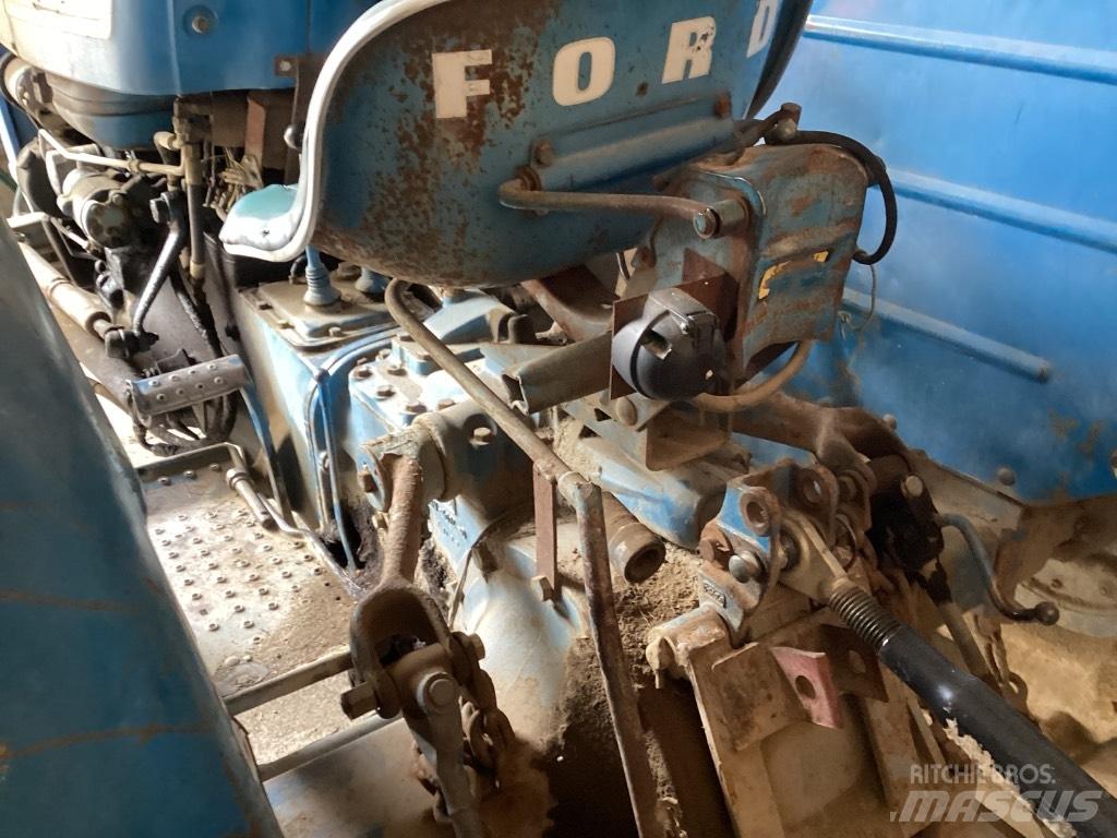 Ford 3000 曳引機