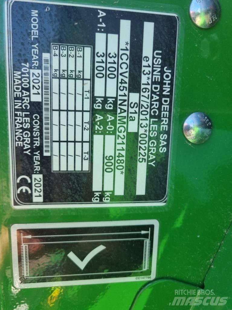 John Deere V451G 圓型牧草打包機
