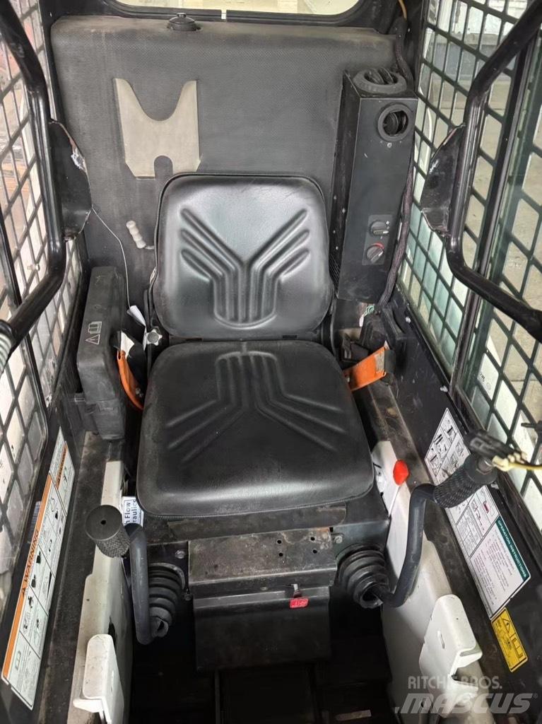 Bobcat S 70 滑移轉向裝載機