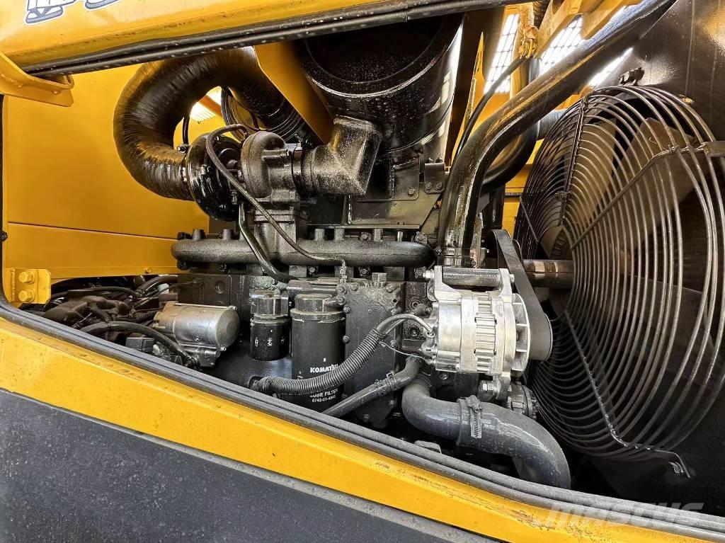 Komatsu WA 380 輪胎式裝載機